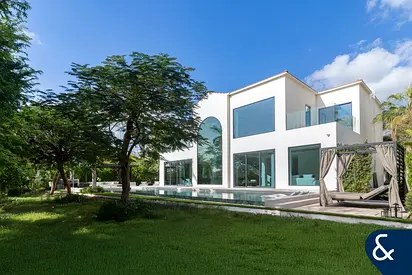 5 Bed Lakefront Miami Villa | 16m Pool