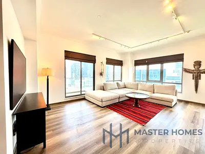 Large Layout | 1 BR | Community View | Renovated