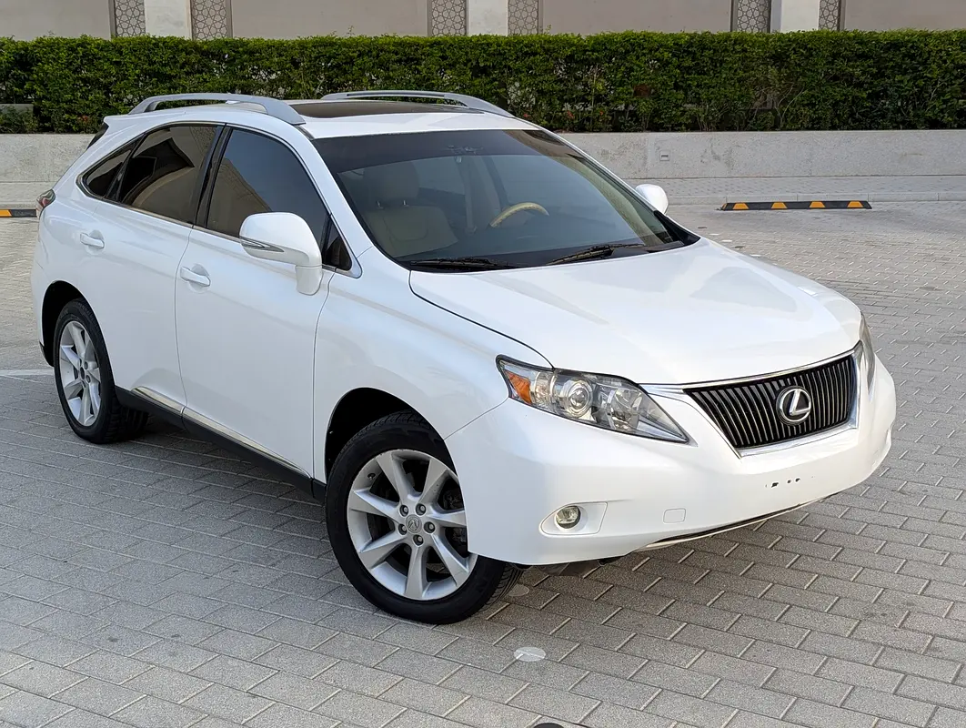 Lexus RX-Series 2011 — photo 1 of 19