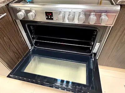 Electric stove with Oven