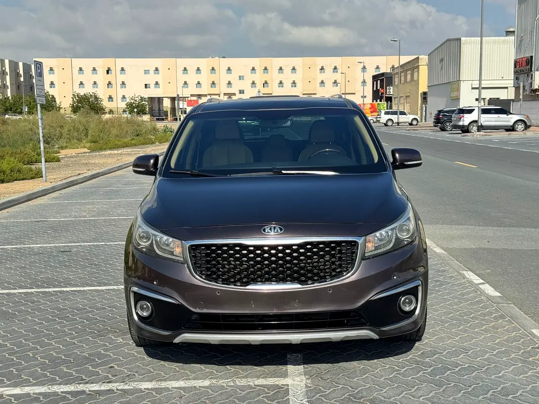 Kia Carnival 2016 — photo 1 of 15