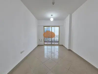 OPEN VIEWS | AVAILABLE NOW | WITH WHITE GOODS