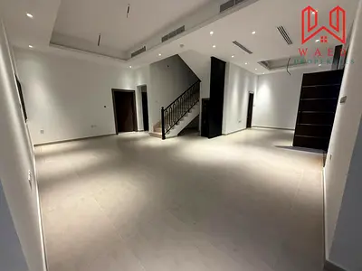 Spacious 5-bedroom villa || Modern Design || Prime Area ||