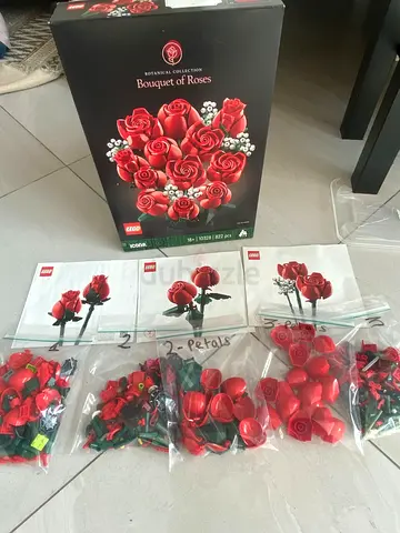 LEGO Botanical Collection: Bouquet of Roses (10289) — Box and Sorted Parts, Opened Set