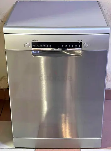 Bosch Series 4, Free-Standing Dishwasher 60 cm, 14 place settings, Home Connect Remote Monitoring an