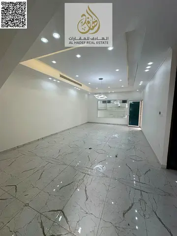 فيلا 5 غرف ماستر + مصعد داخلي + غرفة خادمة + روف + باركن داخلي وخارجي واسع | عجمان | أول ساكن | 3 طوابق | 4 أو 6 دفعات | 160,000 فقط