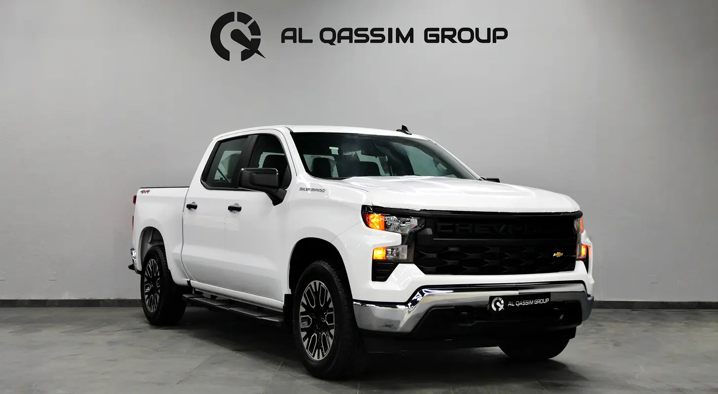 Chevrolet Silverado 2025 — photo 1 of 17