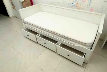 Ikea hemnes day bed with mattress