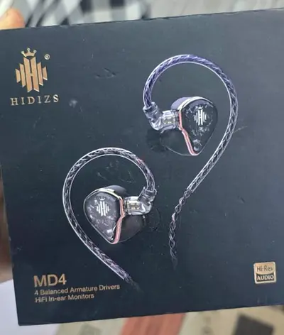 Hidizs Md4 balanced armature driver earphones with all accessories