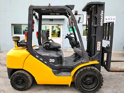 3 TON DIESEL KOMATSU FORKLIFT