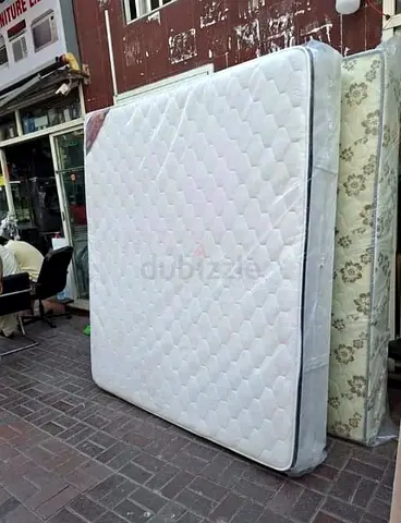 180x200cm King size mattress with top foam.  Same day delivery available