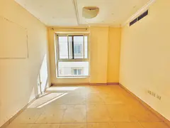 Hote offer 1bhk near to safari mall very huge Appartment price 34k