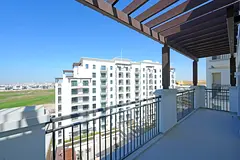 Exquisite 2BR Apt Overlooking the Golf Course and Pool