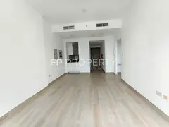 Classy Layout I Top Floor | Beautiful Open View