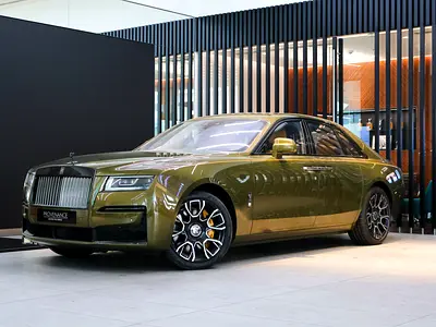 Rolls-Royce Ghost Black Badge / Model Year 2024 / 2,371 Kms