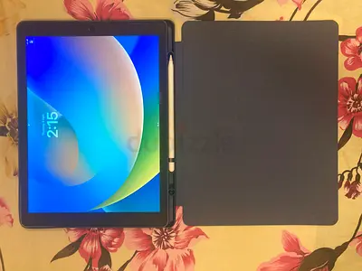 Ipad with folio case and stylus - good working condition