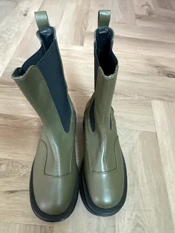 Olive green leather Chelsea boots with chunky sole
