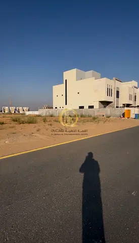 للبيع ارض سكني في >حي الدبدبه جنوب < بساتين الزبير ضاحيه الرحمانيه  مساحه 5616 قدم مربع  بتصريح بناء ارضي + 2