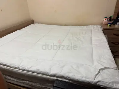 King Size Mattress (180x200) With Topper In Brand New Condition