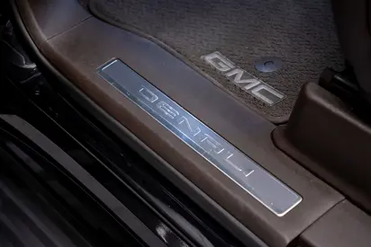 صورة مصغرة 10 لـ 2021 GMC YUKON
