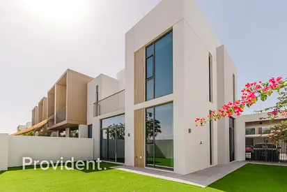 Family Home | Single Row | Vacant