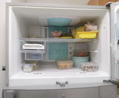 Toshiba refrigerator with top freezer - good working condition