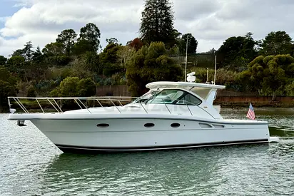 Tiara 3900 – Great boat, very well looked after, ready to go