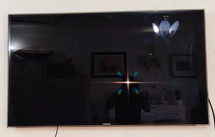 Samsung 55-inch LED TV with MI Android Stick