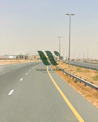 للبيع قطعة أرض سكنية مميزة في إمارة الشارقة – منطقة مزيرعة