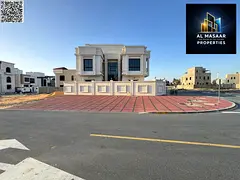 Opportunity to own a classic corner villa with a pool and rooftop terrace. Price includes registrati