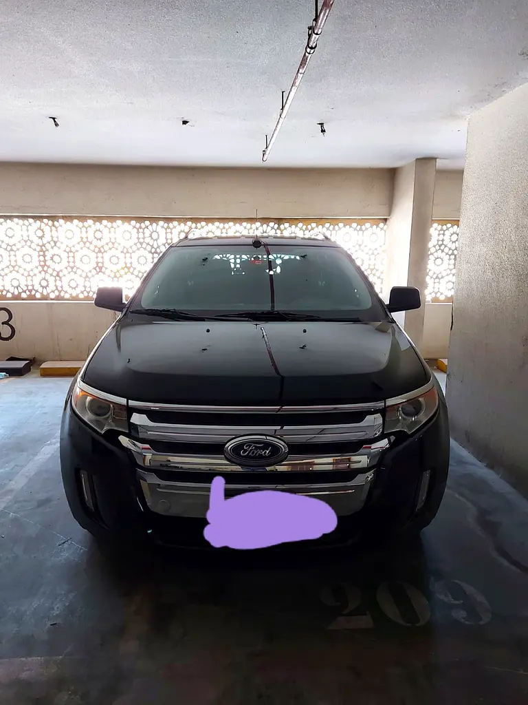Ford Edge 2013 — photo 1 of 3