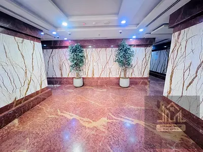 NO COMMISSION ..LAVISH APPARTMENT WITH PARKING IN 40 K