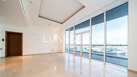 Sea View | Modern | Bright