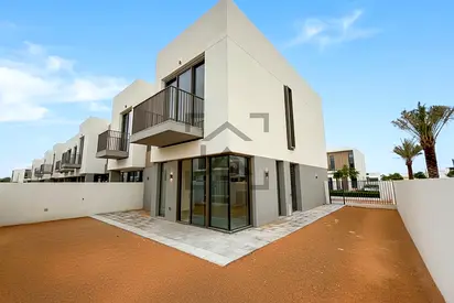 Corner Plot | Single Row | Green Belt