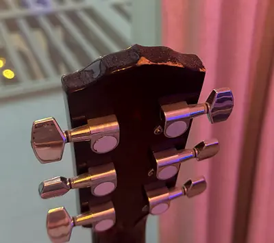 Fender Acoustic Guitar Headstock