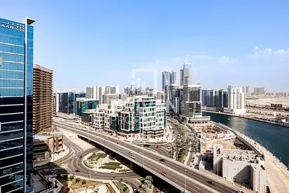 Canal View | Vast Apt | Best Price | Furnished