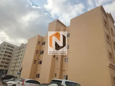 للبيع بناية في منطقة مويلح التجارية – الشارقة