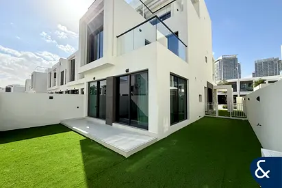 5 Bed + Maid | Corner Unit | G+2 | Landscaped