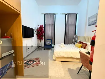 FULLY FURNISHED STUDIO WITH ALL EMITIES AND ALL BILLS INCLUDING
