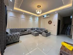 Villa for Annual Rent in Al Yasmeen.🛏️ 6 Master Bedrooms 🛋️ Large living hall + majlis 