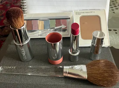 CLINIQUE set of 4 items