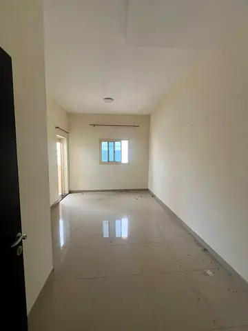 نحن اكثر من مجرد خدمه لانك تستاهل الافضل  في قلب المدينة، قريب من كل ما تحتاجه". "سكن مهيأ يجمع بين الراحة والخدمات". "استمتع بأسعد الأحياء السكنية".