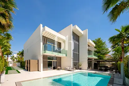 Fully Upgraded | Corner Unit | Fully Furnished