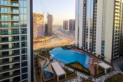 High Floor I Pool View I Premium Fixtures