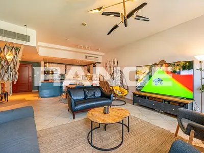 Upgraded |Fully Furnished | Available in May
