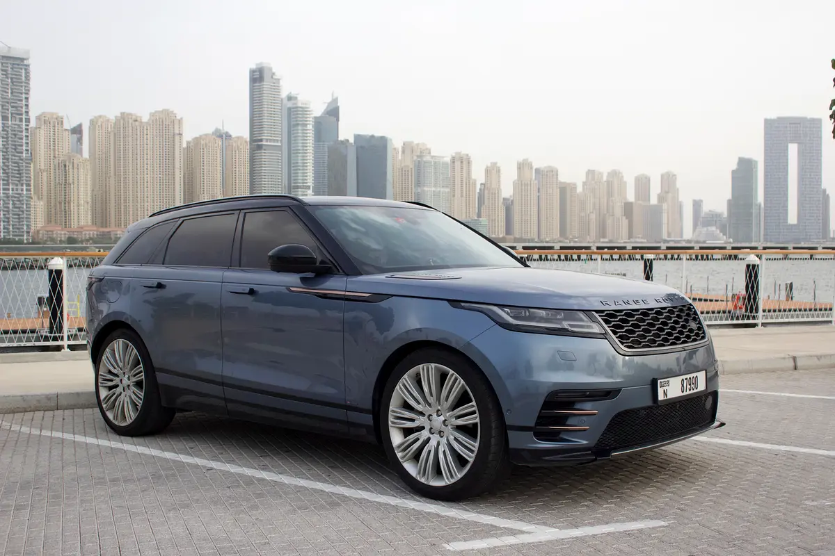 Land Rover Range Rover Velar 2018 — photo 1 of 13