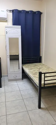 Bed space available for executive bachelor