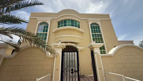 فيلا للإيجار في الروضة 1 – عجمان