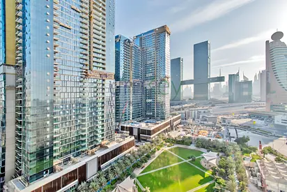 Huge & Bright unit 1-BR+ Store |burj View | Vacant