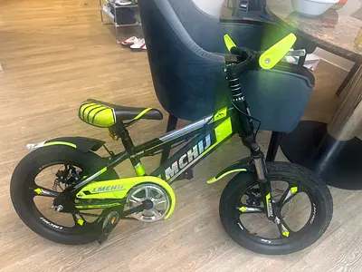 Childs lime green  black bike｜internet City